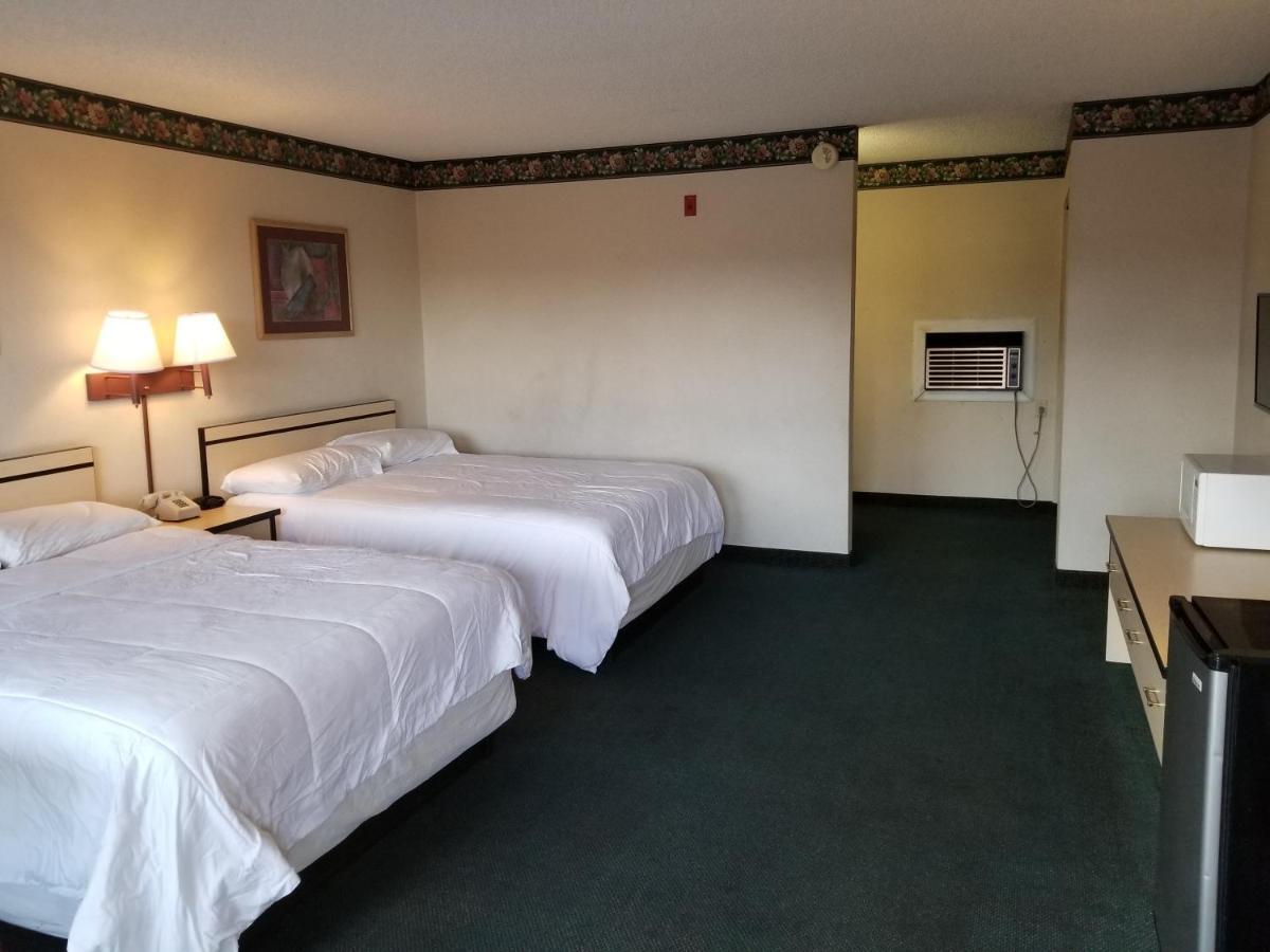 Travelstar Inn & Suites Colorado Springs Exterior foto